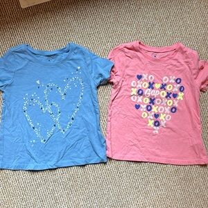 2 - Gap Kids toddler girl size 5 short sleeve tee shirts hearts